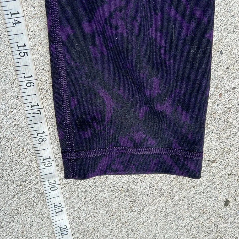 Lululemon Wunder Under Cropped Leggings Beautiful Baroque Deep Zinfandel Size 6